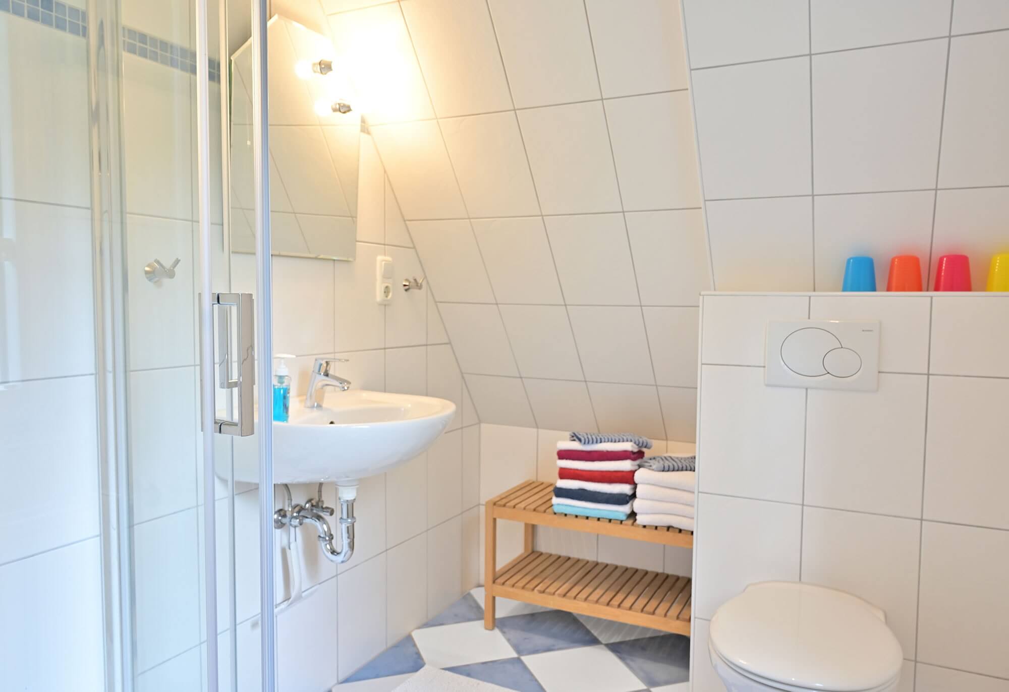 Tageslicht-Badezimmer der Ferienwohnung Strandperle