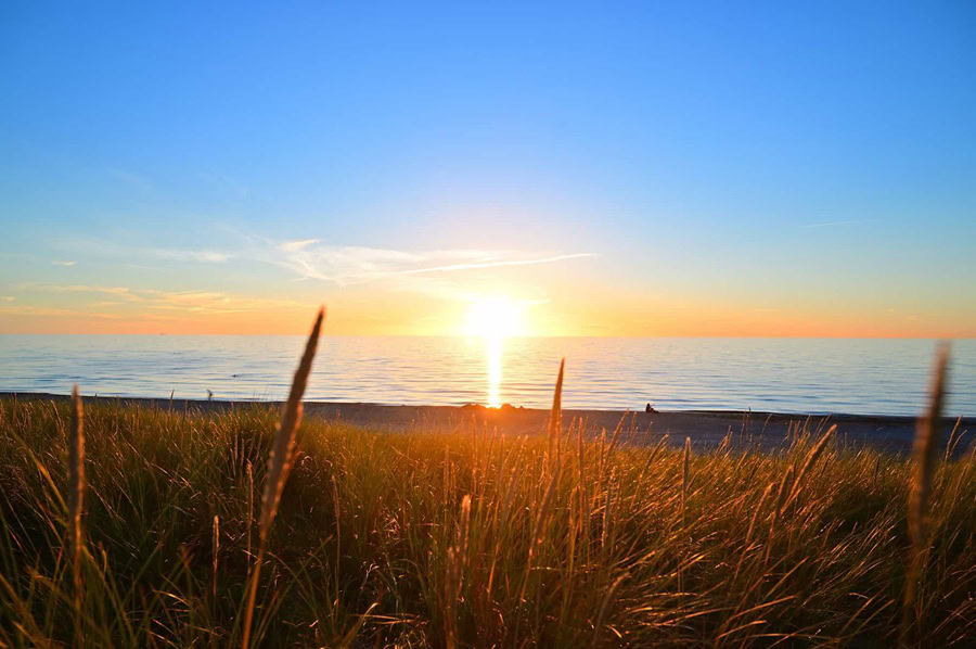 Sonnenuntergang über der Ostsee bei Ahrenshoop – glühender Himmel über dem Meer