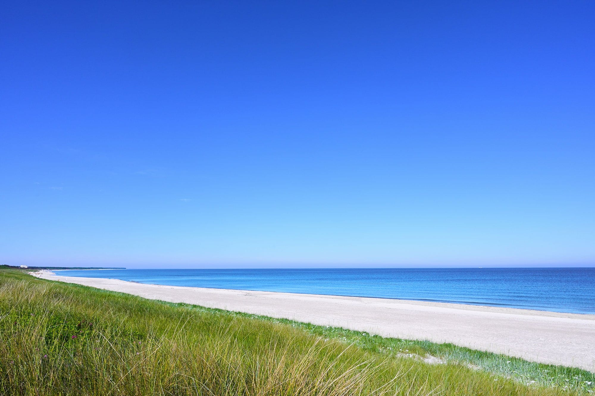 Weiter Sandstrand der Ostsee in Dierhagen Strand – direkt vor der Haustür